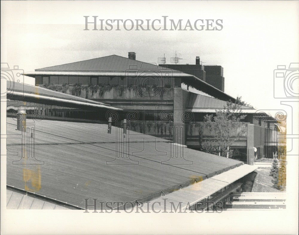 1989 Press Photo Gunnar Birkets Architect Domino Pizza - Historic Images