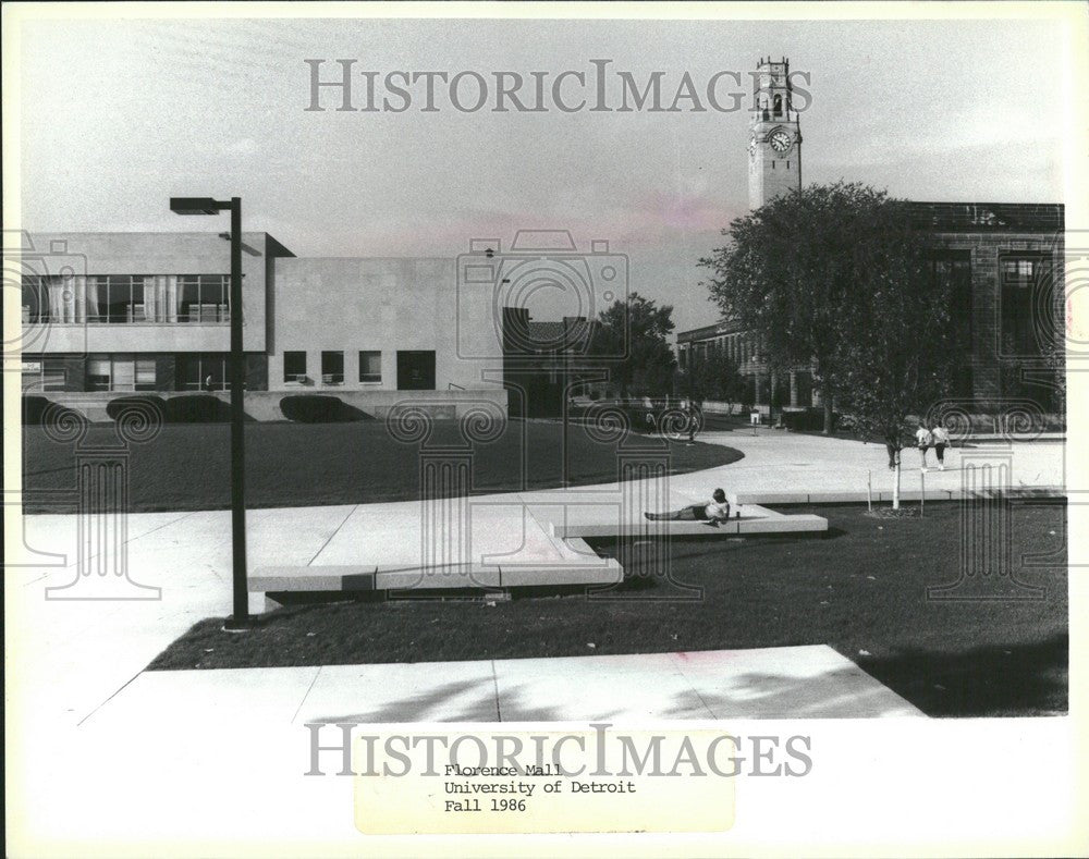 1989 Press Photo Florence Mall Detroit University - Historic Images