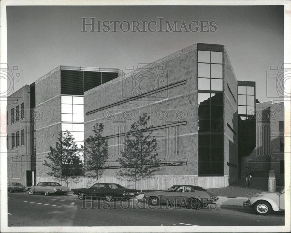 1977 Press Photo University Detroit Law School Library - Historic Images