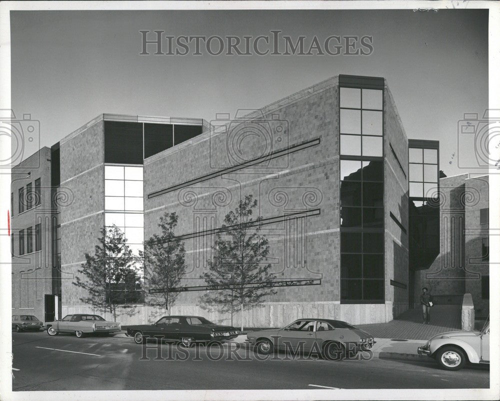 1977 Press Photo Detroit University Kresge Law Library - Historic Images