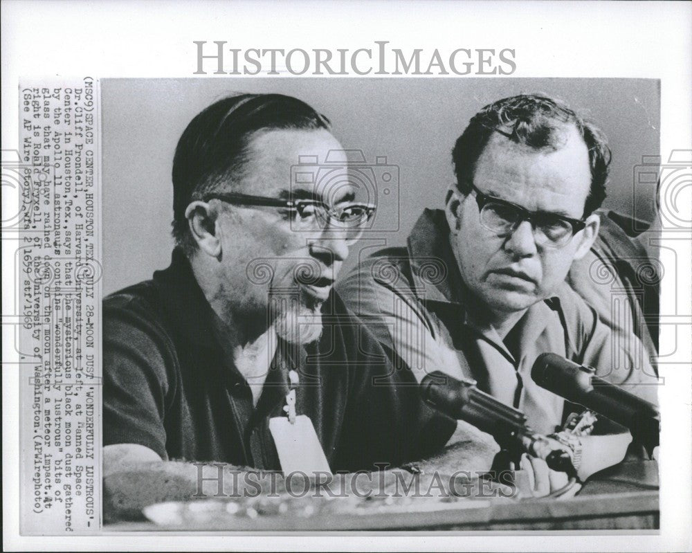 1969 Press Photo Cliff Prondell Roald Fryxell Houston - Historic Images