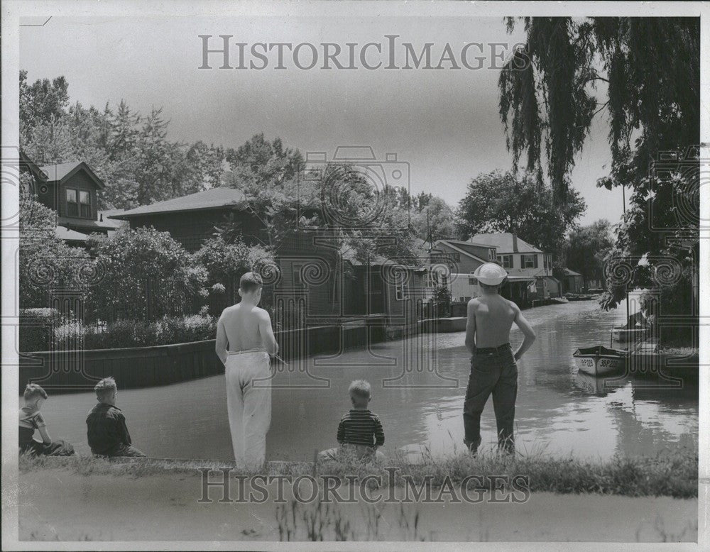 1942 Press Photo Canal Alter Road Congressional - Historic Images