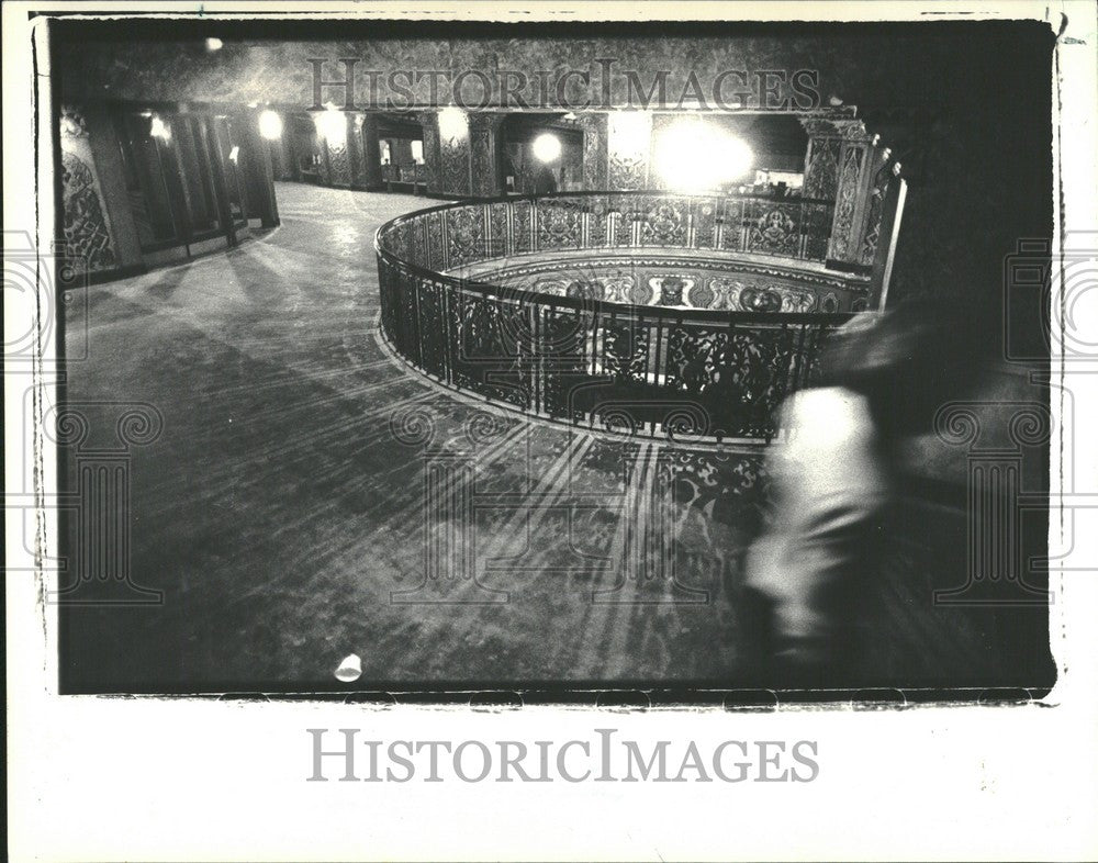 1988 Press Photo mezzanine ornate circular balcony - Historic Images