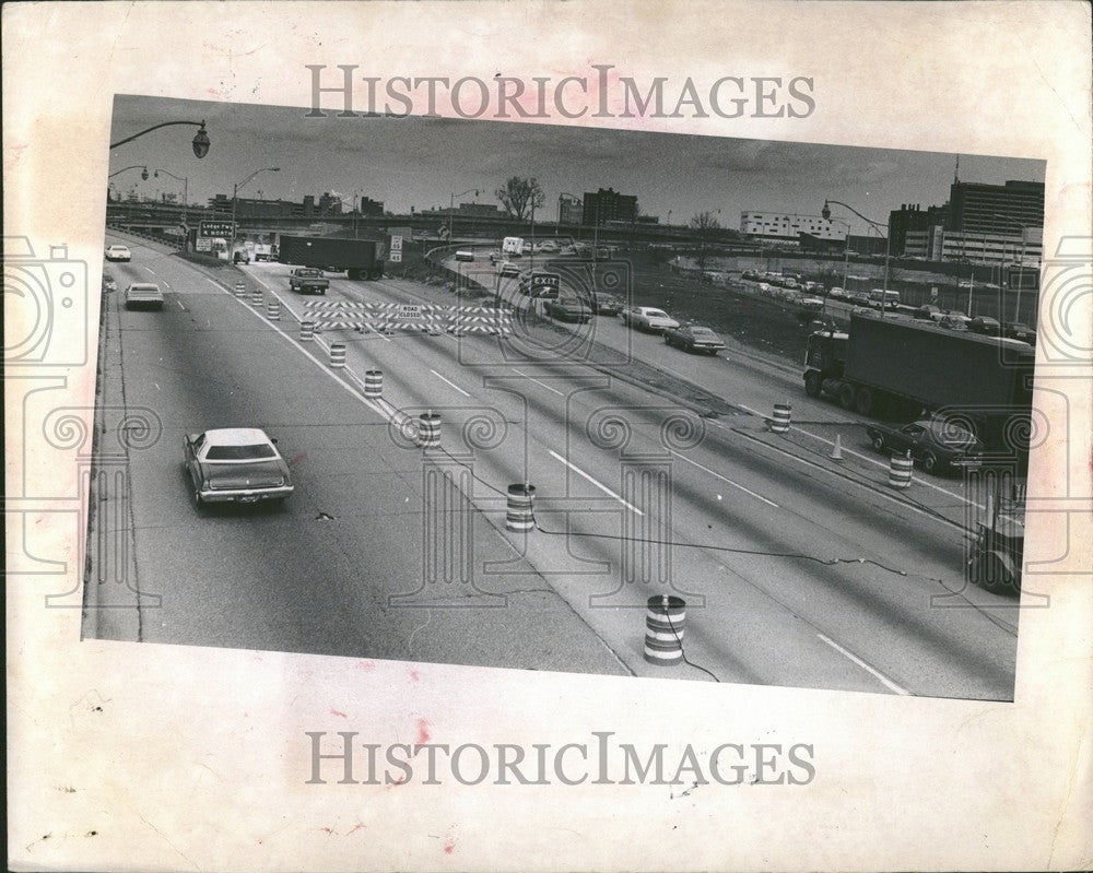 1974 Press Photo Freeway Detroit Highway - Historic Images