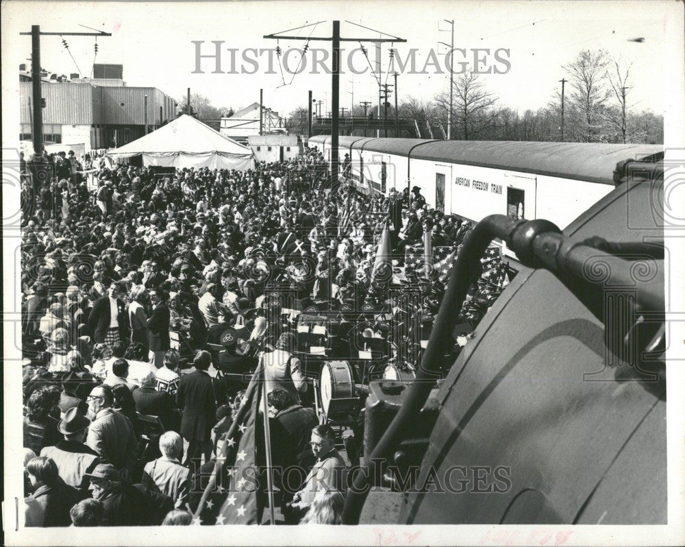 1975 Press Photo Freedom Train All Aboard - Historic Images