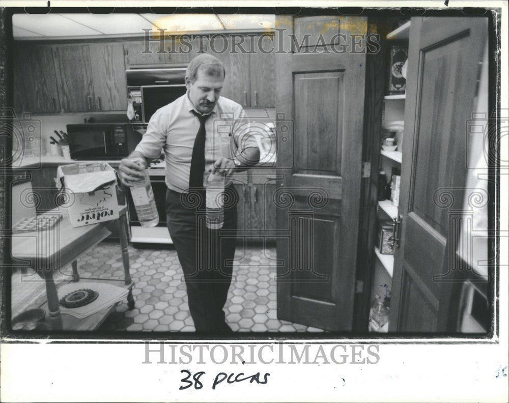 1989 Press Photo Pleasant Prairie Wise homen Mario - Historic Images