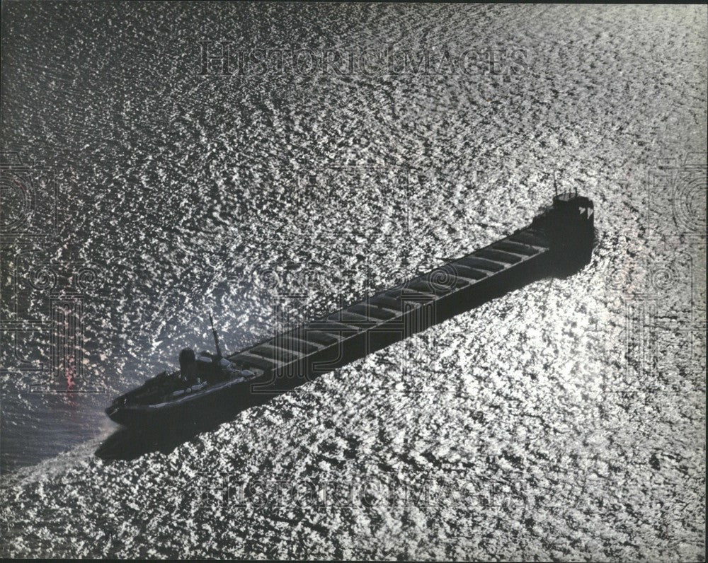 1985 Press Photo Freighter Ship Boat - Historic Images