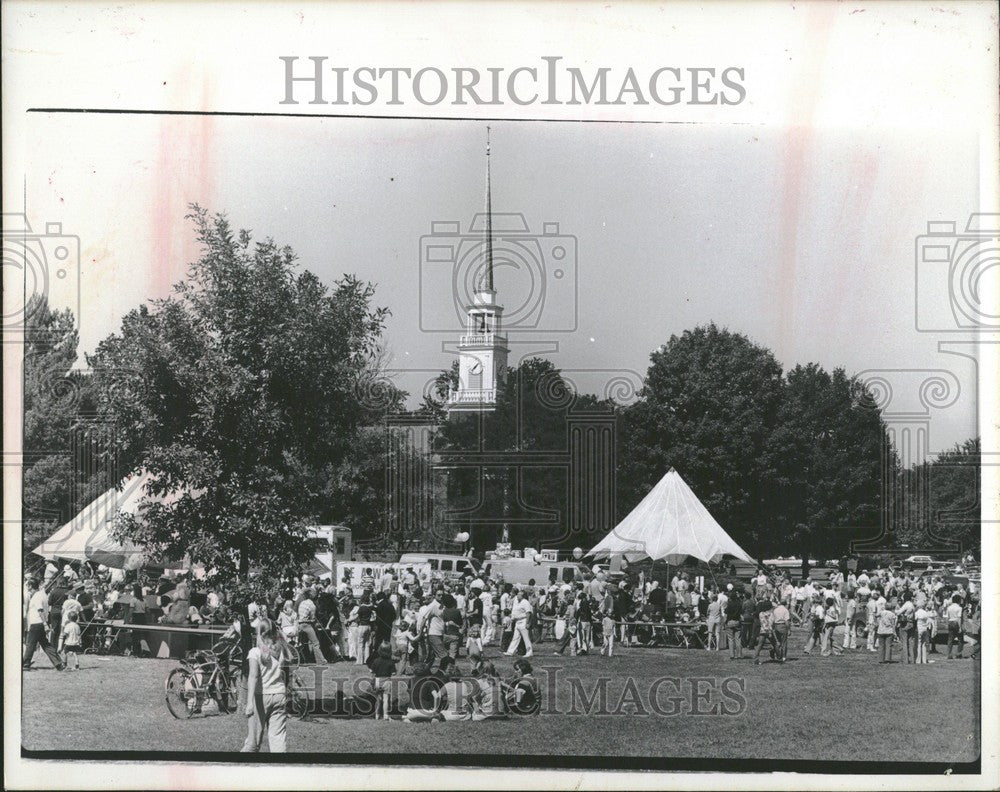 1976 Press Photo parade bicentennial floats Franklin - Historic Images