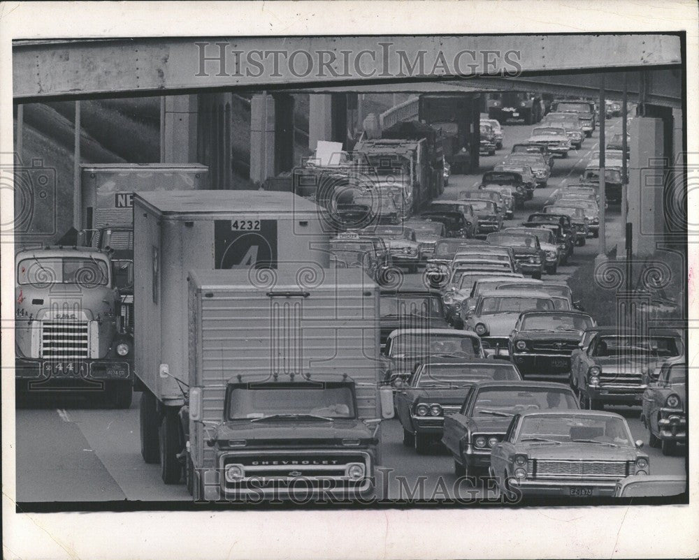 1973 Press Photo crisis leadership energy demands - Historic Images