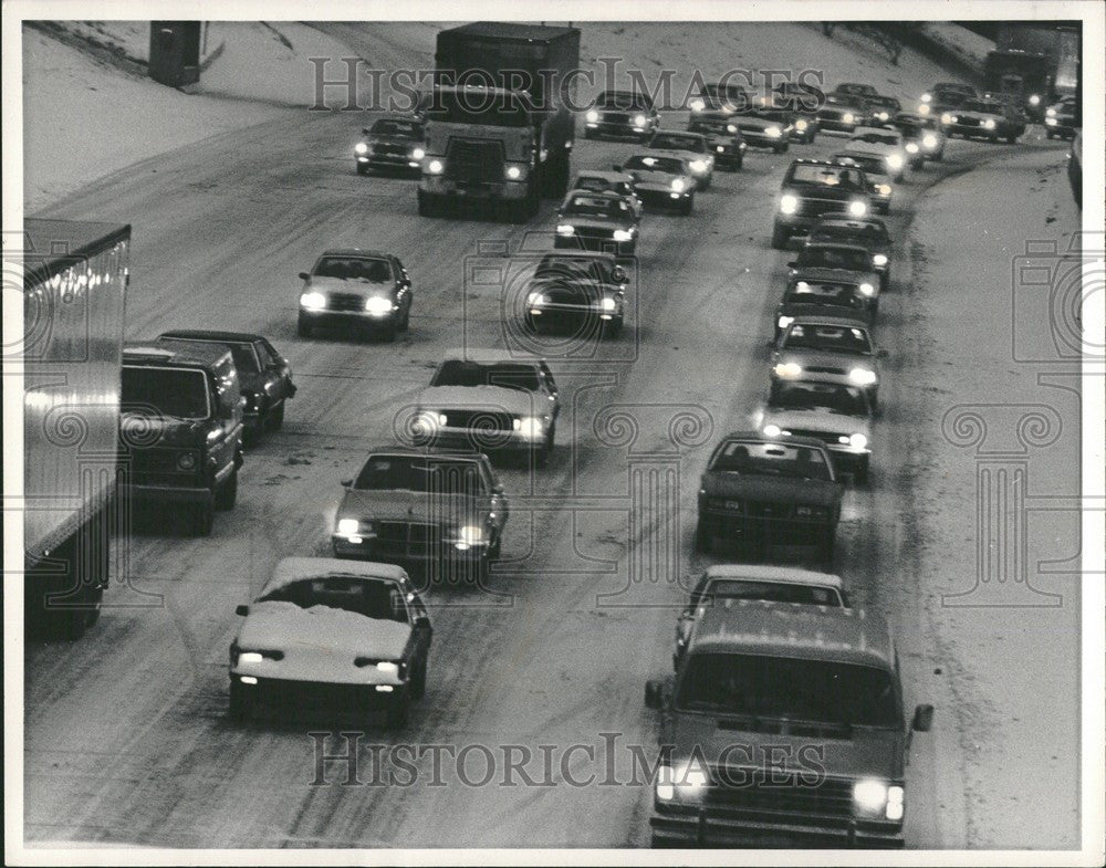 1990 Press Photo Auto Insurance debate consumer revolt - Historic Images