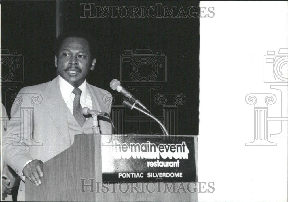 1982 Press Photo Hubert Price - Historic Images