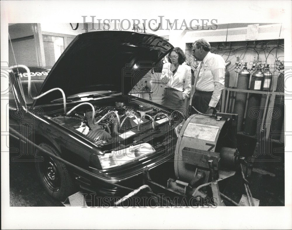 1989 Press Photo Helen Petrauskas Timothy Cavanaugh VP - Historic Images