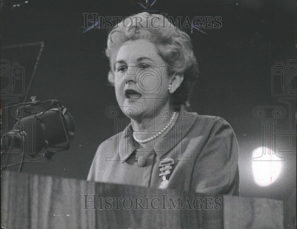 1969 Press Photo Elly Peterson politics - Historic Images