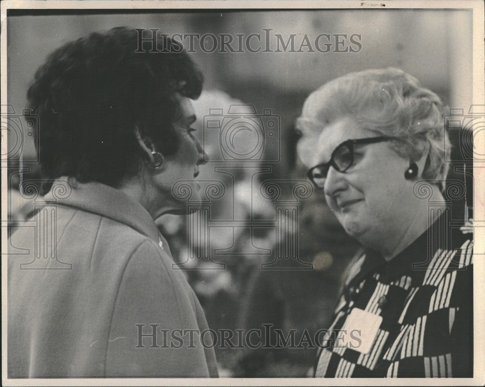 1971 Press Photo Mrs.Helen Milliken Elly Peterson Women - Historic Images