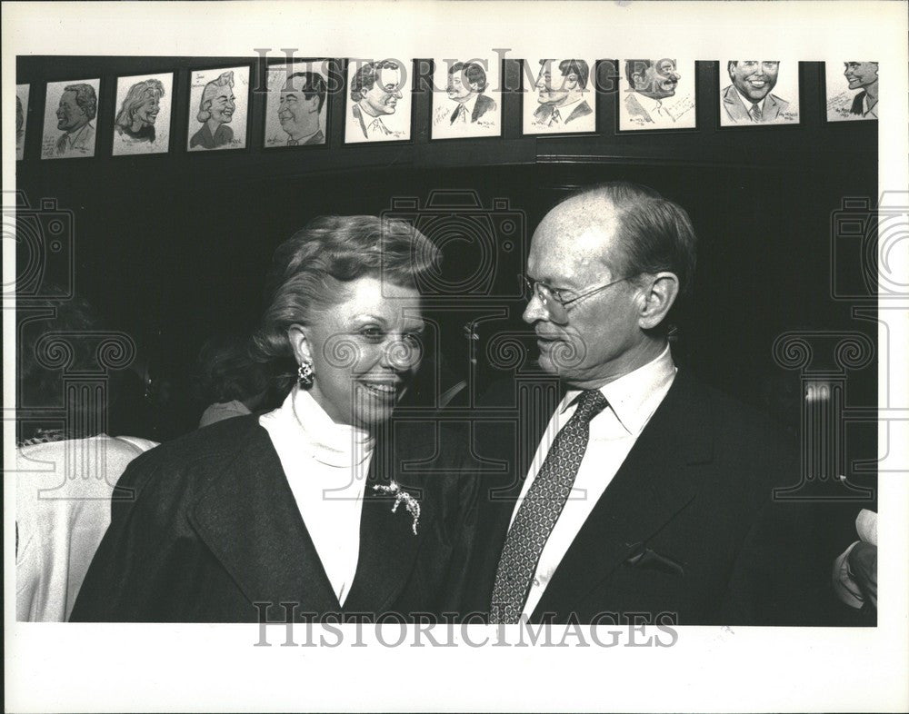 1989 Press Photo Donald Petersen Businessman - Historic Images