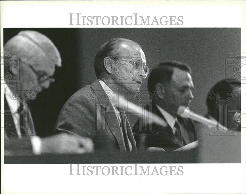 1985 Press Photo Donald Peterson Ford President - Historic Images