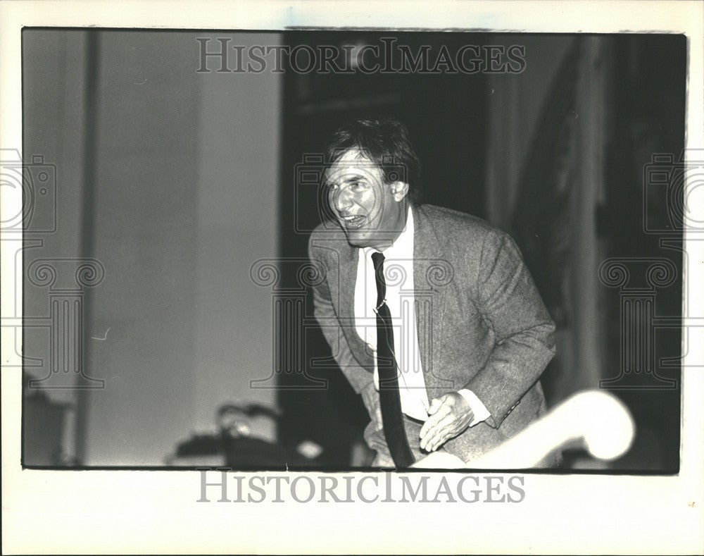 1987 Press Photo Tom Peters Author, Consultant - Historic Images