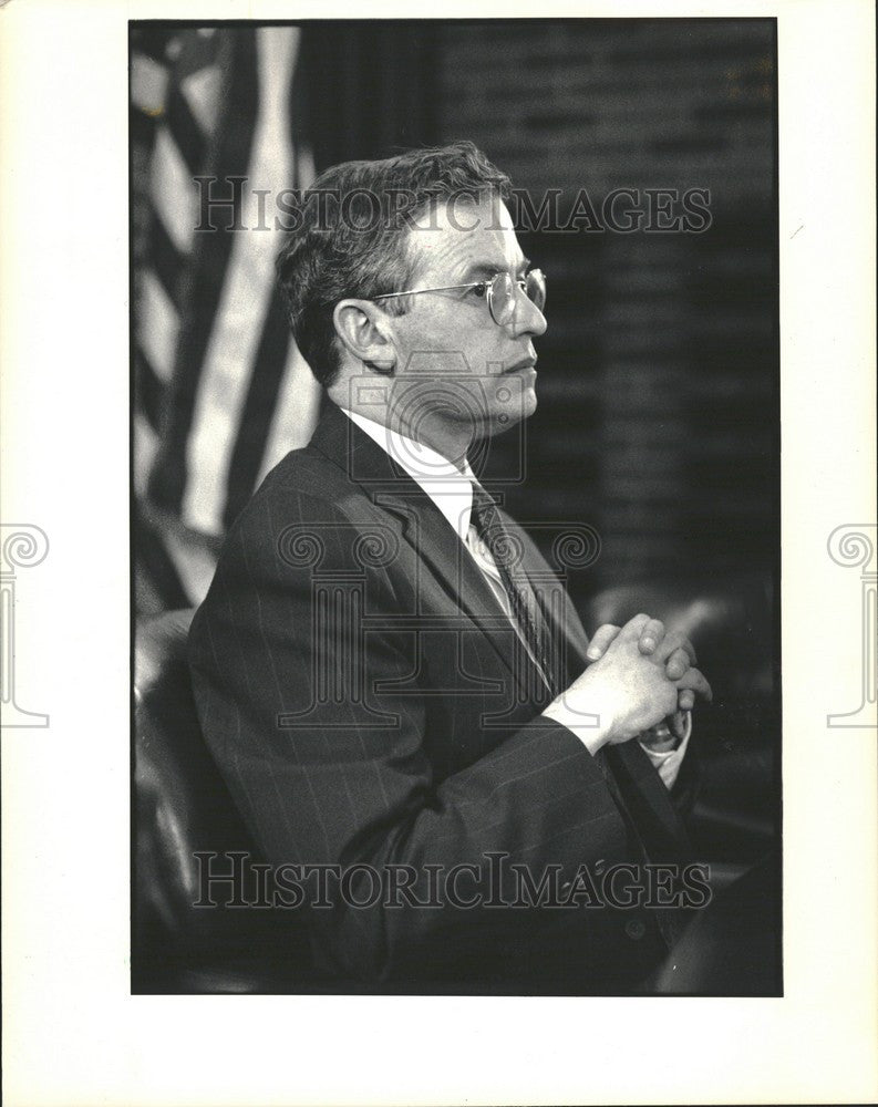 1987 Press Photo Sharpiro U-M regent Ann Arbor Conferen - Historic Images