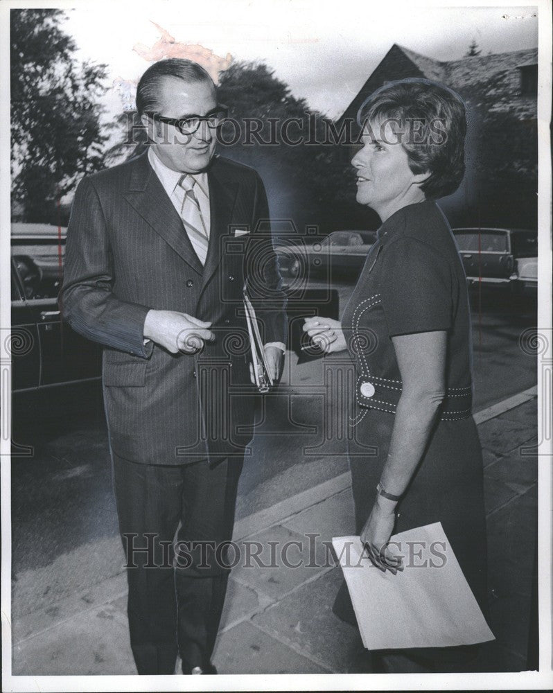 1970 Press Photo Harvey Fruehauf Wife Mayor Gibbs - Historic Images