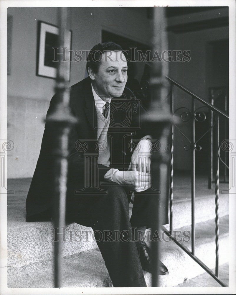 1962 Press Photo Leon Shaw - Historic Images