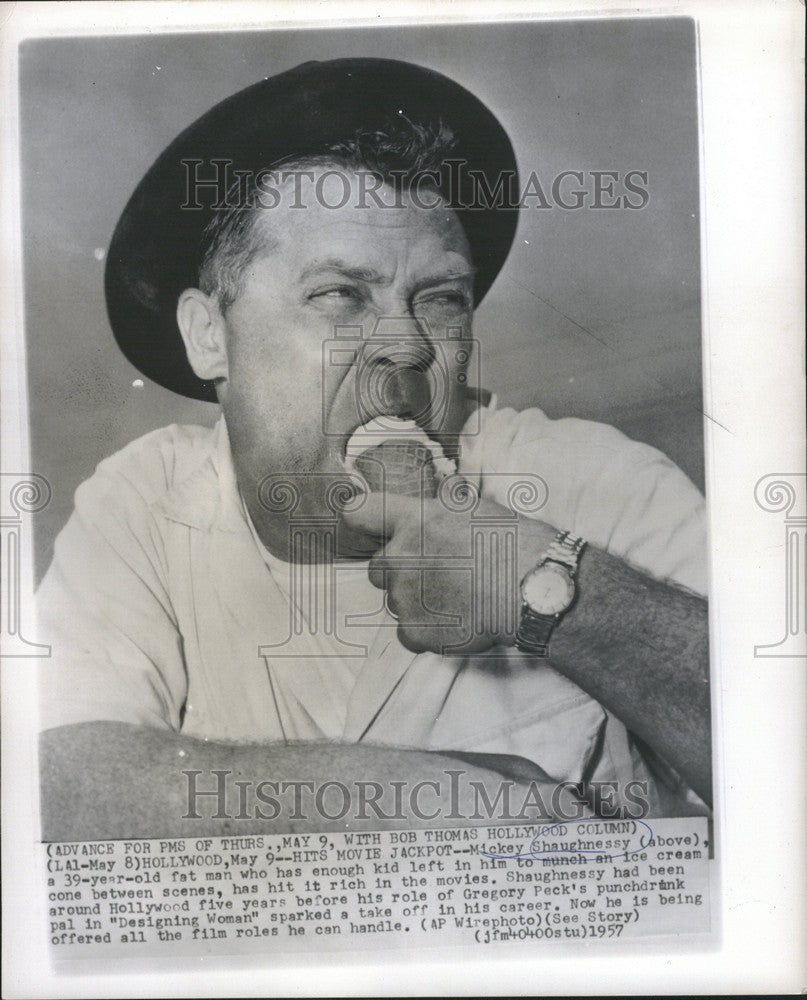 1957 Press Photo Mickey Shaughnessy Character Actor - Historic Images