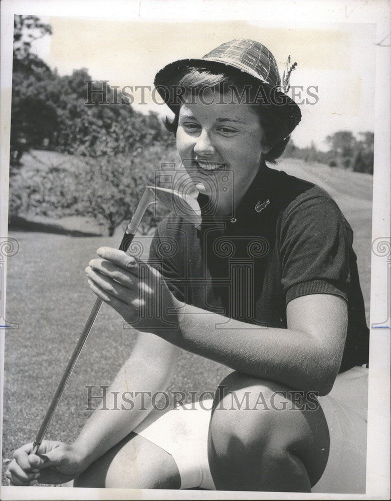 1987 Press Photo Sally Sharp Golfer - Historic Images