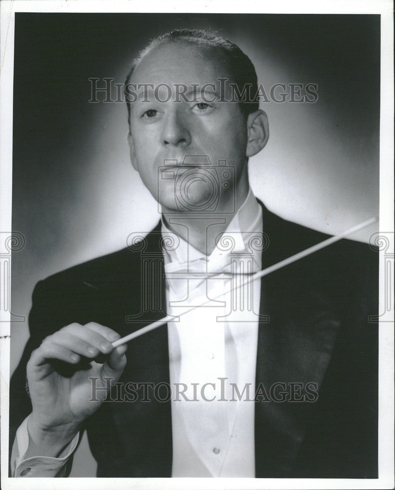 1959 Press Photo John Sweeney Conductor - Historic Images