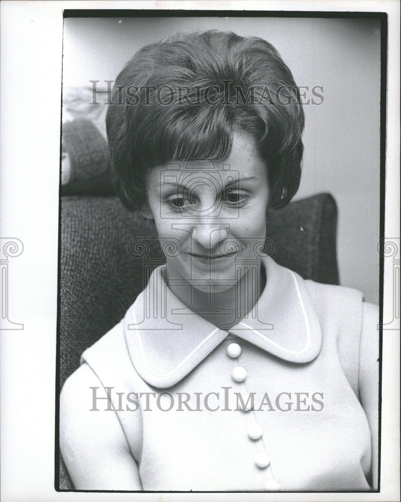 1971 Press Photo Connie Sweeris Table Tennis - Historic Images