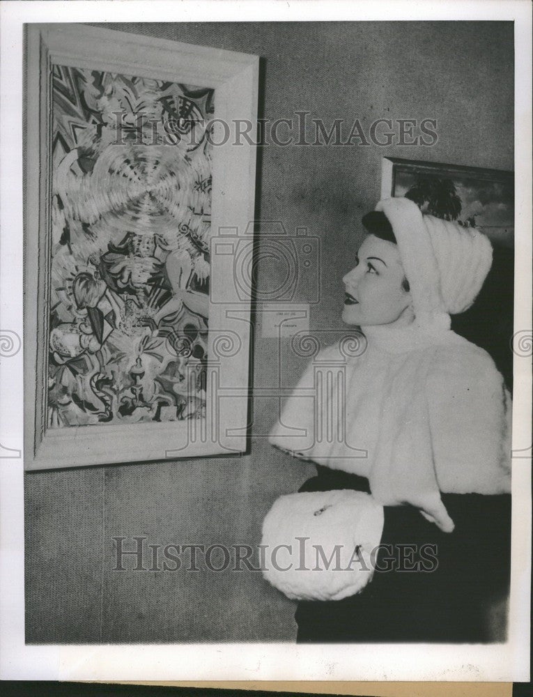 1951 Press Photo Mrs. Neil H. Swanson Second Painting - Historic Images