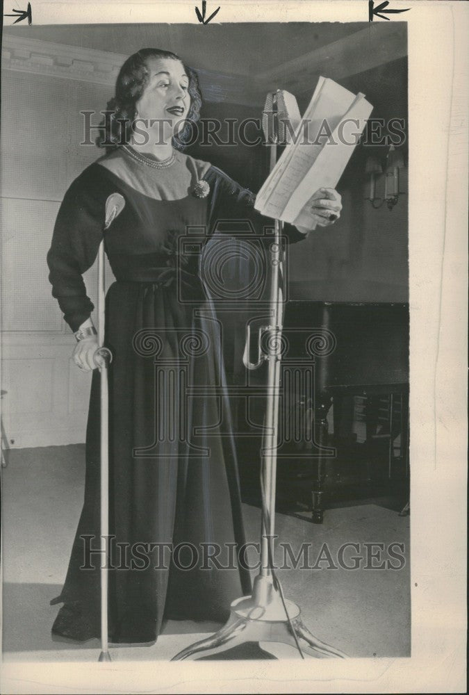 1947 Press Photo Gladys Swarthout Opera Singer - Historic Images