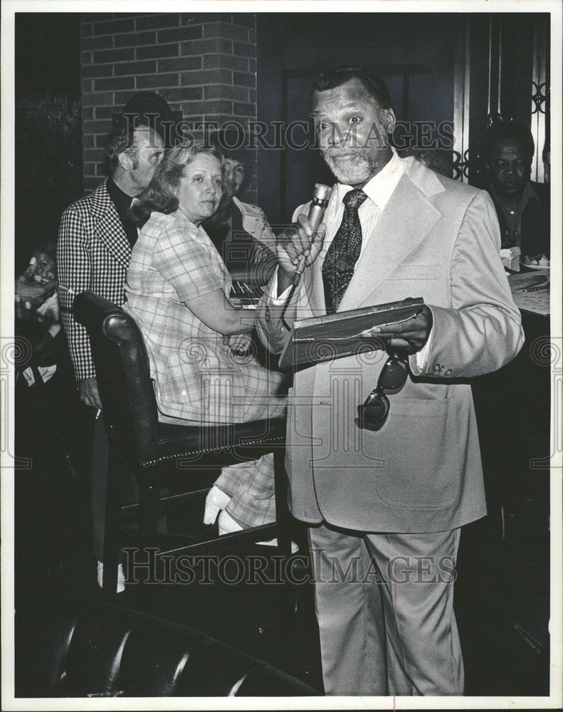 1975 Press Photo Erica Swan Piano Bar Salamandre - Historic Images