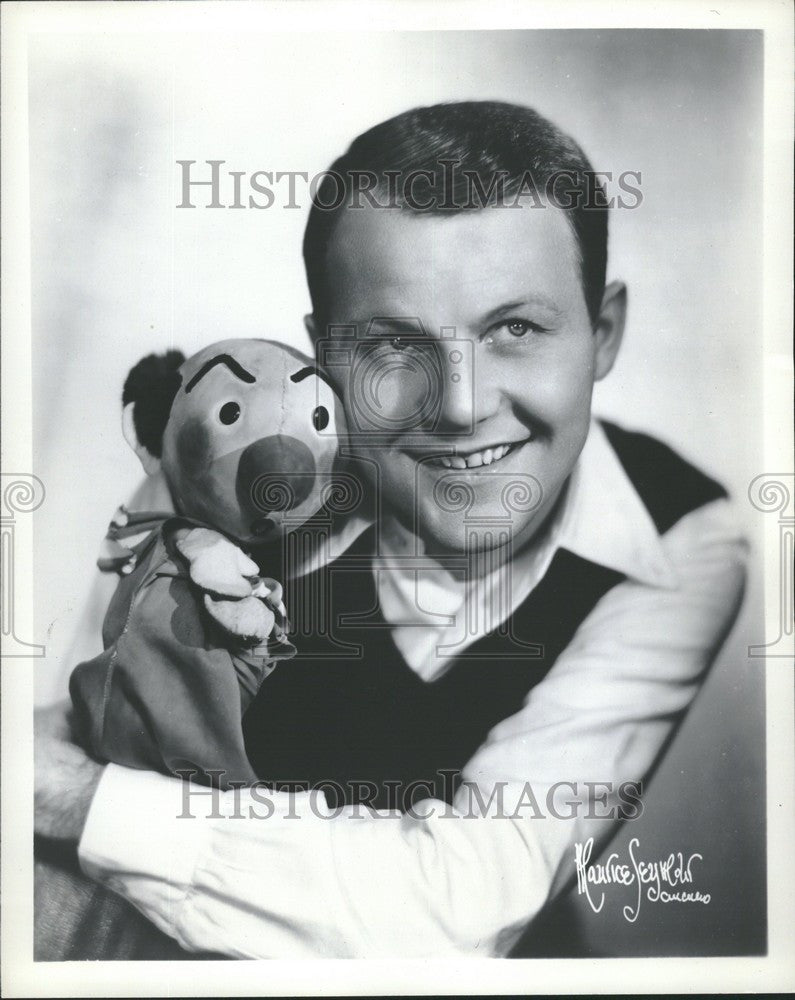 1952 Press Photo Burr Tillstrom puppeteer - Historic Images