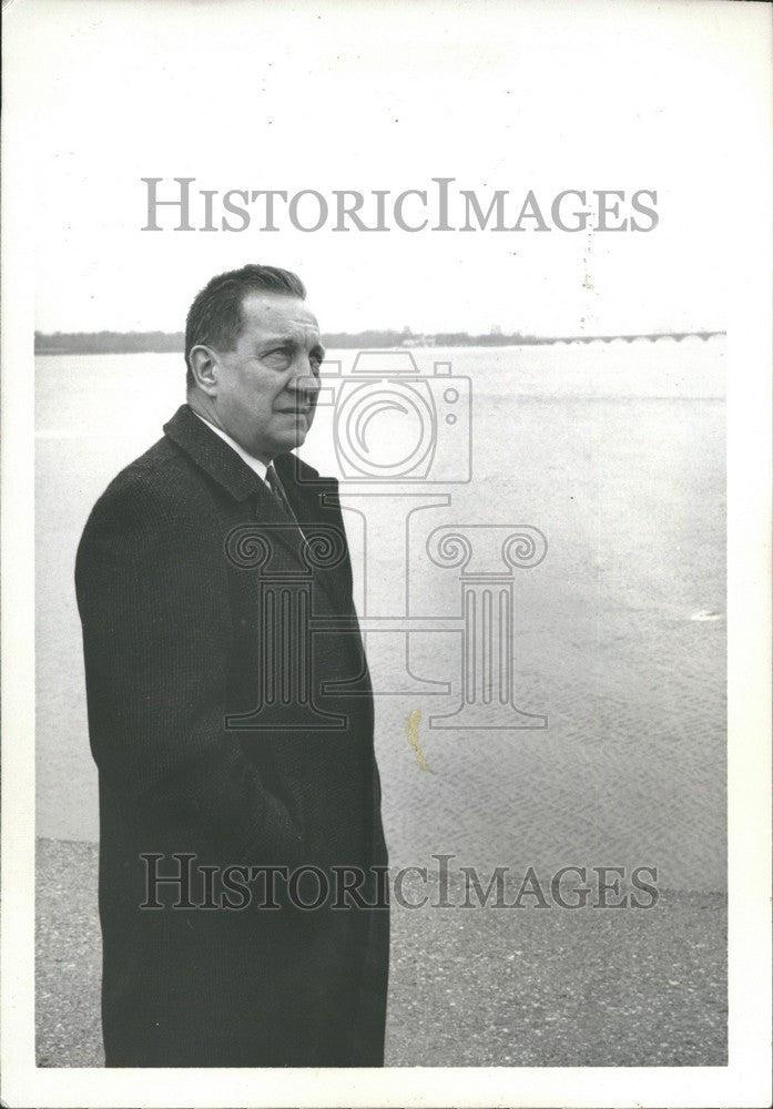 1965 Press Photo Gerald J. Remus Detroit River - Historic Images