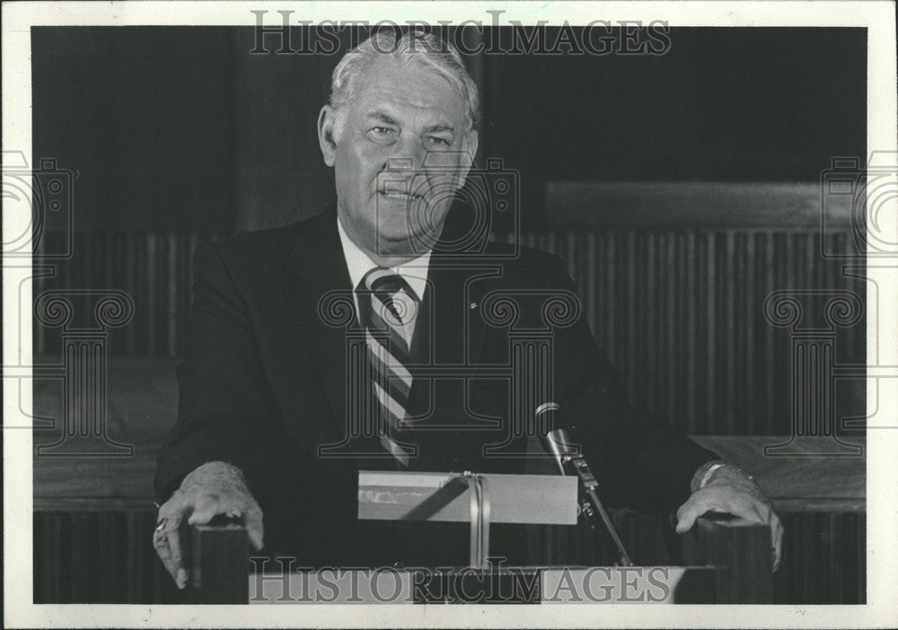 1983 Press Photo DANIEL T. MURPHY COUNTY EXECUTIVE - Historic Images