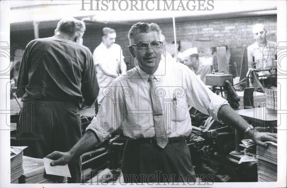 1961 Press Photo George Murray free press employee - Historic Images