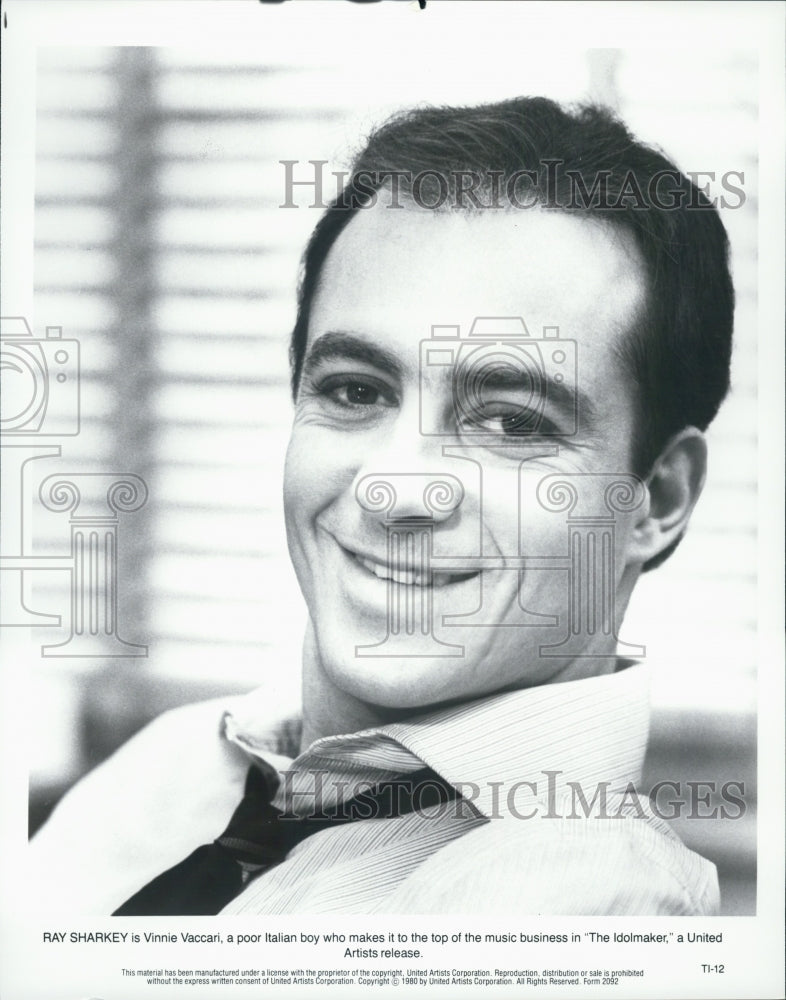 1980 Press Photo Ray Sharkey in "The Idolmaker" - Historic Images