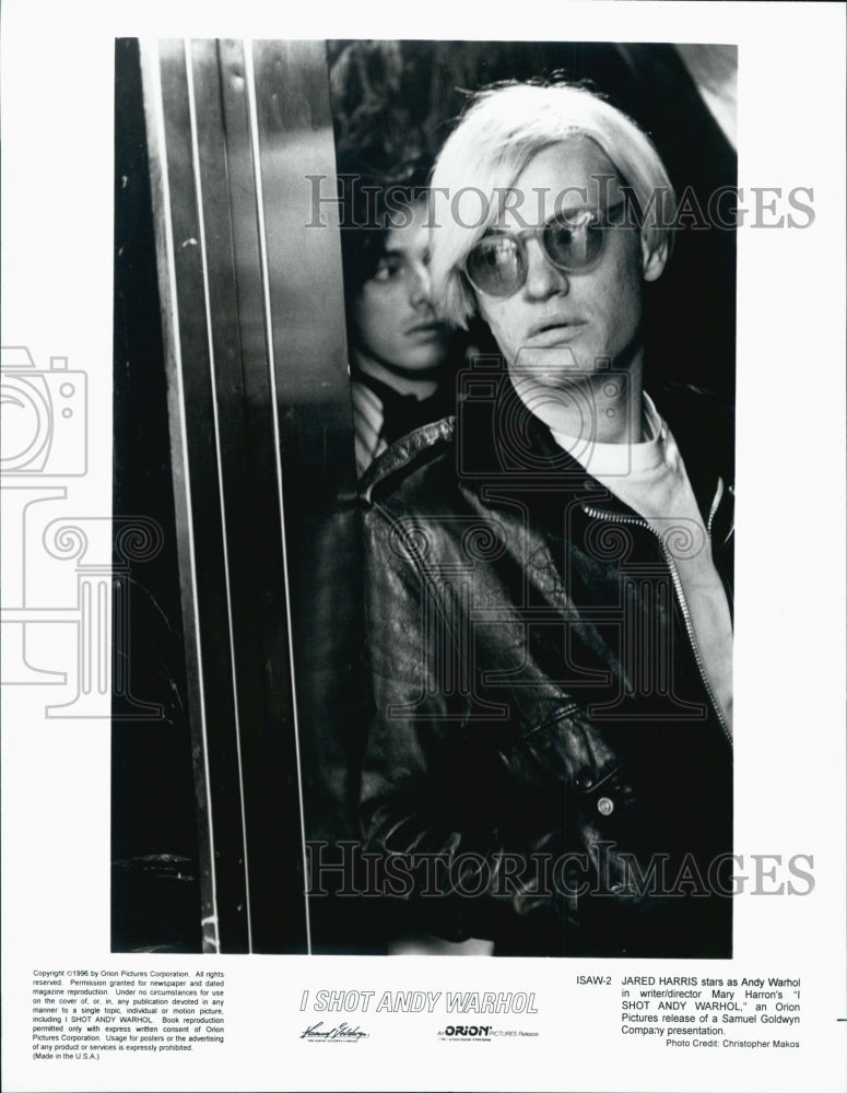 1996 Press Photo Jared Harris as Andy Warhol in "I Shot Andy Warhol" - Historic Images