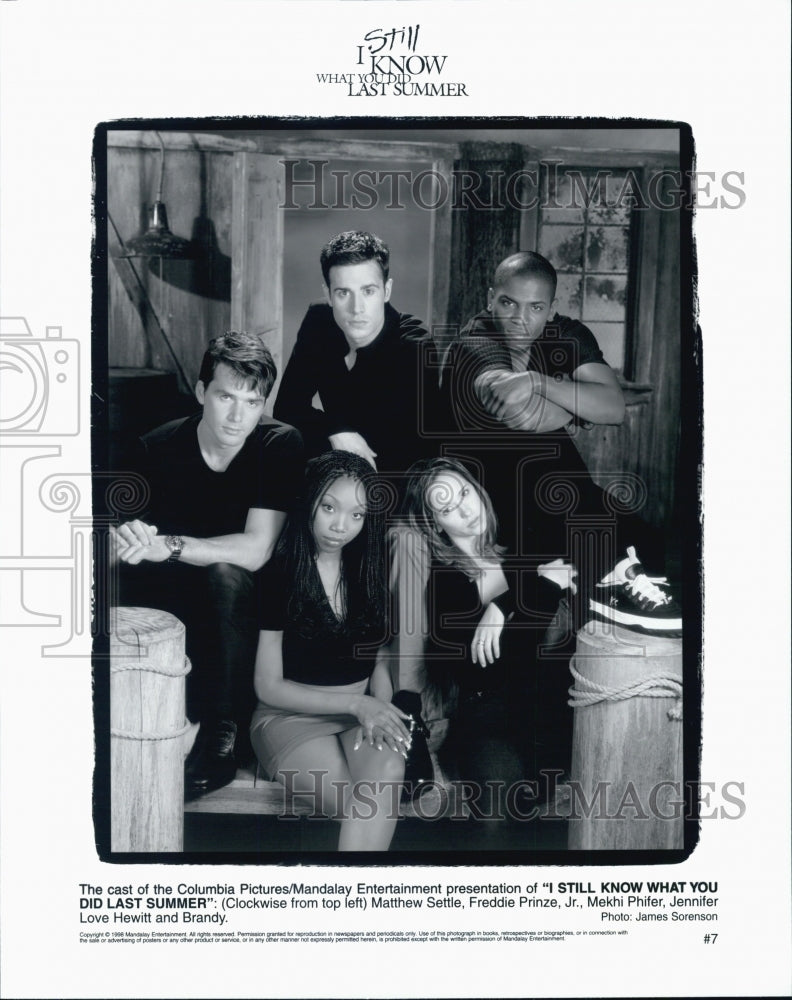 1998 Press Photo cast of &quot;I Still Know What You Did Last Summer&quot; - Historic Images