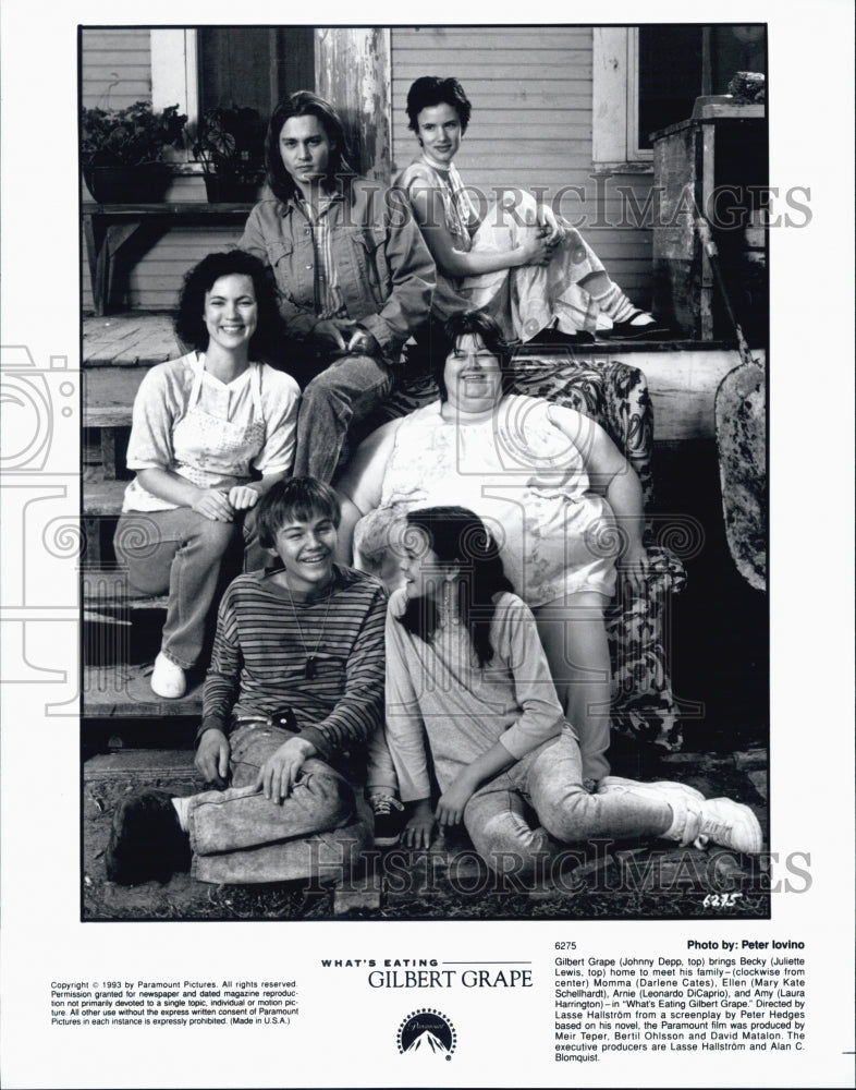 1993 Press Photo Entire Cast of "What's Eating Gilbert Grape" Film Johnny Depp - Historic Images