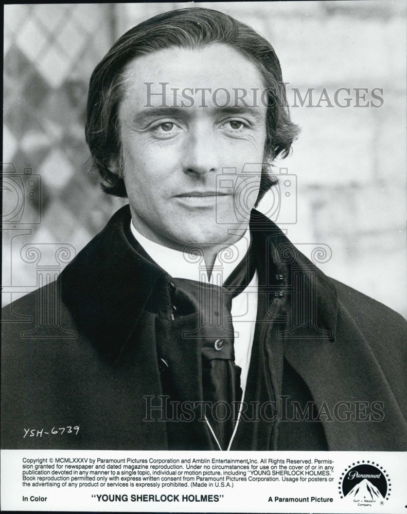 1985 Press Photo Actor Anthony Higgins in "Young Sherlock Holmes" Film - Historic Images
