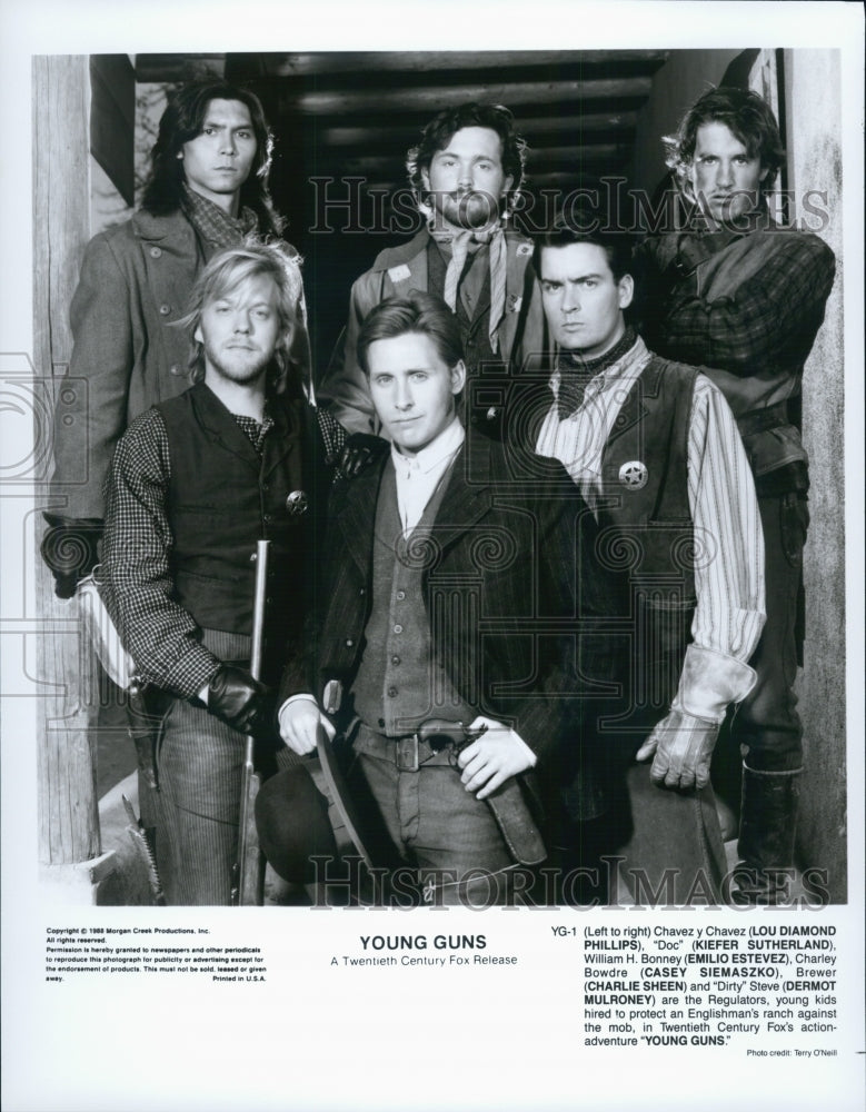 1988 Press Photo Cast of "Young Guns" Film w/ Charlie Sheen, Emilio Estevez - Historic Images