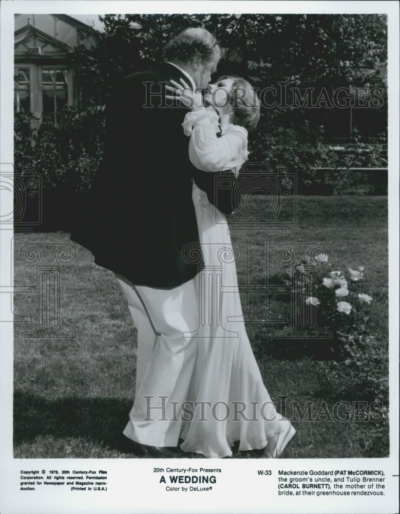 1978 Press Photo Pat McCormick and Carol Burnett in a scene from "A Wedding" - Historic Images