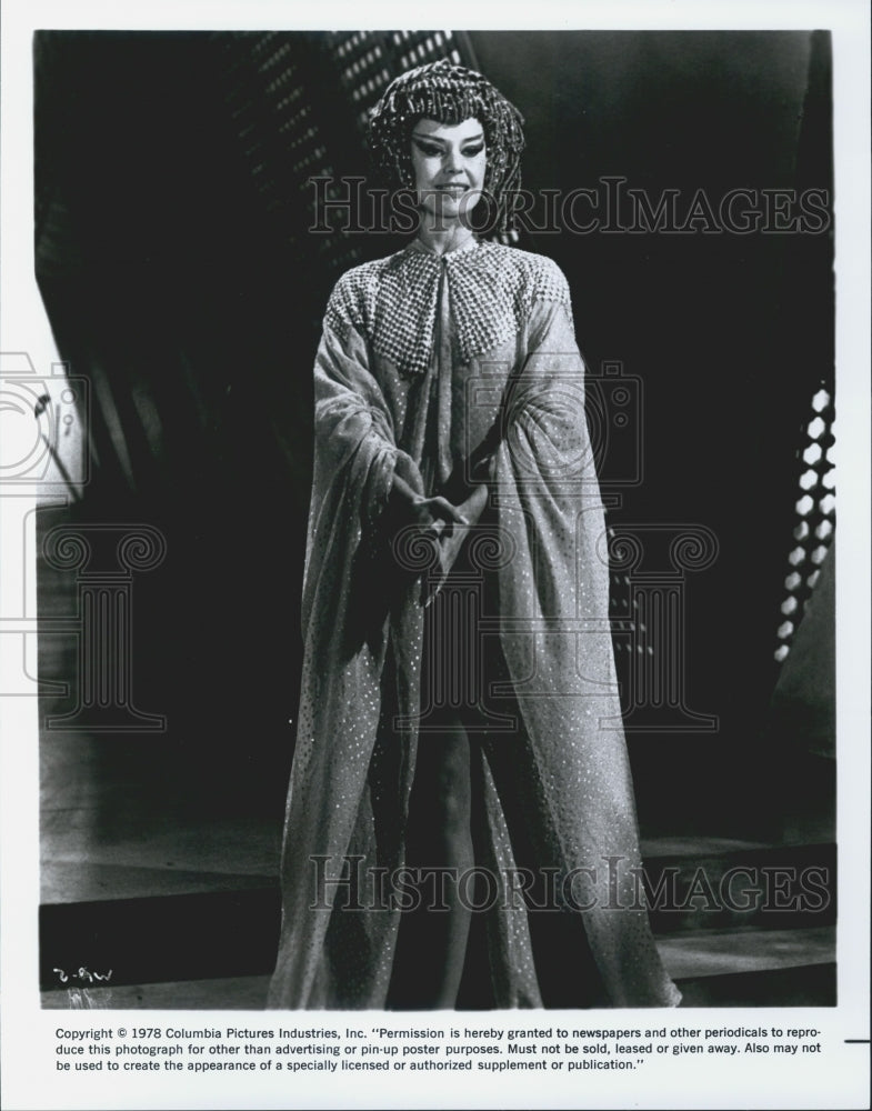 1978 Press Photo Unidentified Actress in Black &amp; White Columbia Film Still - Historic Images