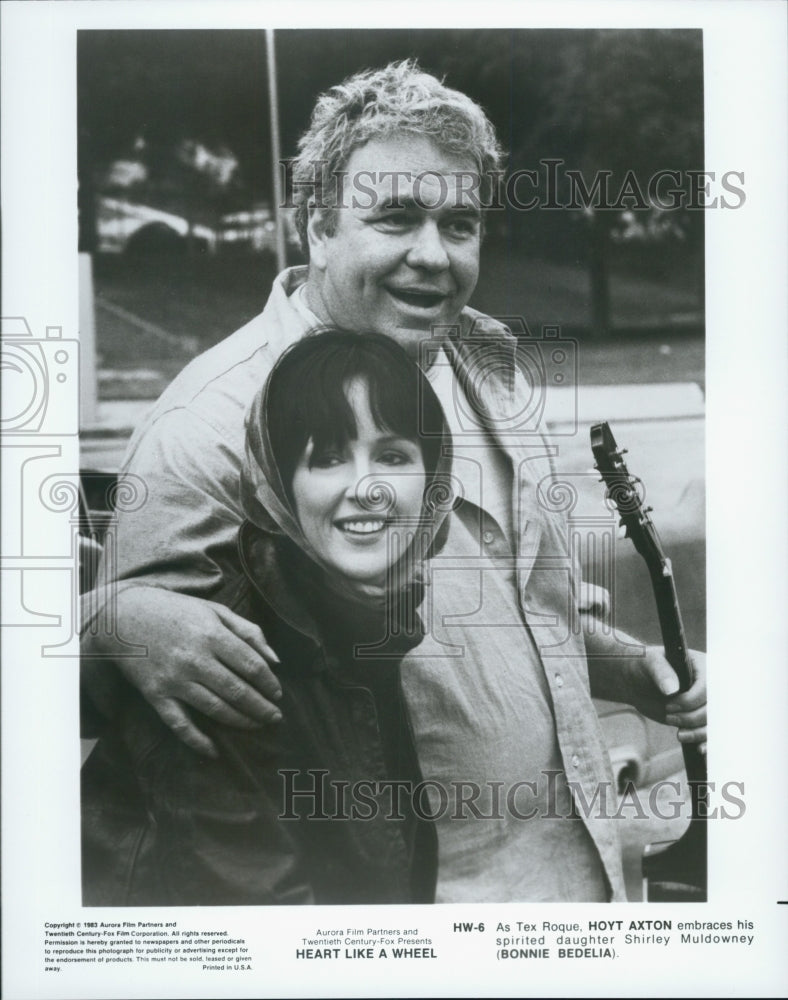 1983 Press Photo Actor Hoyt Axton, Bonnie Bedelia in &quot;Heart Like a Wheel&quot; Film - Historic Images