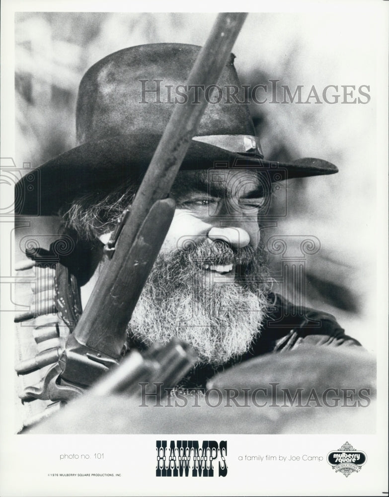 1976 Press Photo Actor Denver Pyle in &quot;Hawmps!&quot; Film - Historic Images