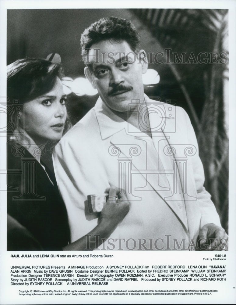 1990 Press Photo Actor Raul Julia, Lena Olin in &quot;Havana&quot; Film - Historic Images