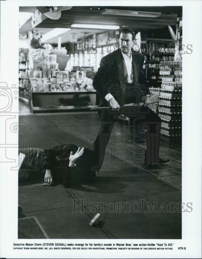 1990 Press Photo Actor Steven Seagal in "Hard to Kill" Film - Historic Images