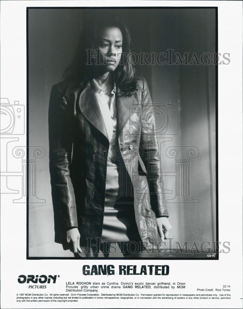 1997 Press Photo Actress Lela Rochon in &quot;Gang Related&quot; Film - Historic Images