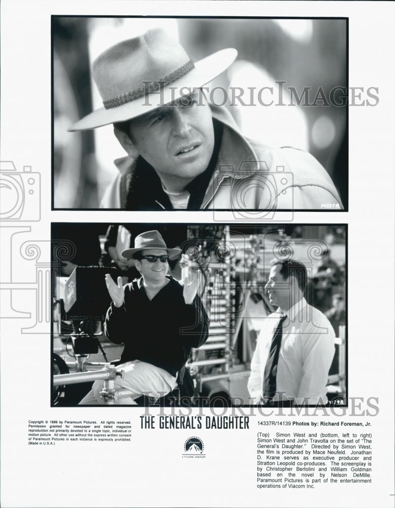 1999 Press Photo John Travolta, Director Simon West "The General's Daughter" - Historic Images