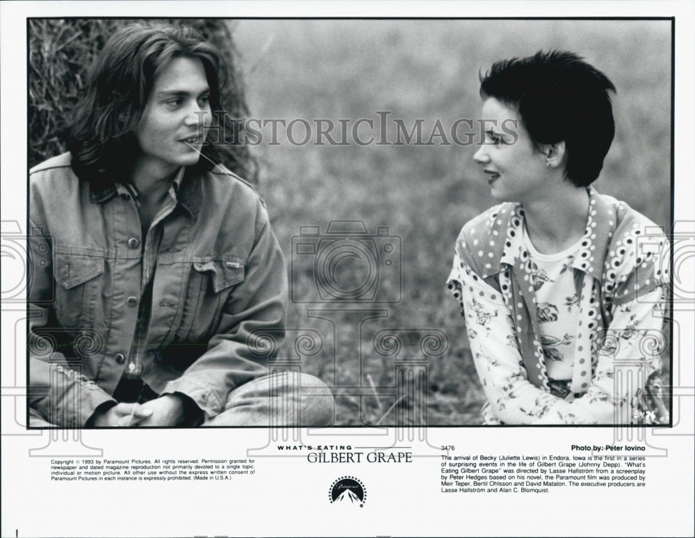 1993 Press Photo Johnny Depp, Juliette Lewis in What's Eating Gilbert Grape - Historic Images